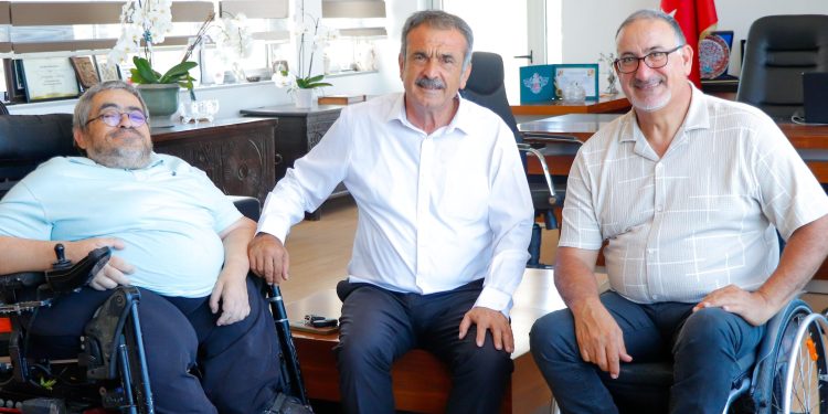 Ortopedik Özürlüler Derneği, ‘’Engelli Bireylerin Güçlendirilmesi Projesi’’ ile ilgili GMB Başkanı Uluçay’ı bilgilendirdi