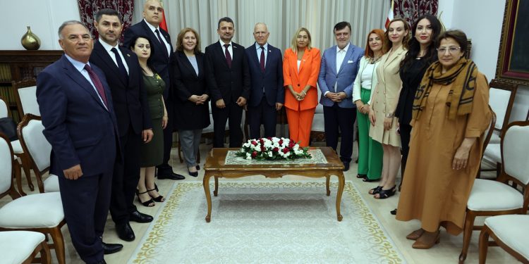 Hukuk Komitesi Türk Dünyası Arabulucular Birliği ile çalışma toplantısı yaptı