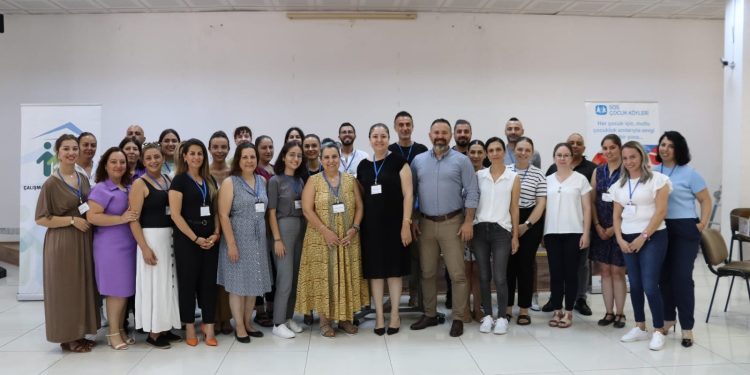 Sosyal Hizmetler Dairesi ile SOS Çocukköyü Derneği iş birliğinde “Ortak çalışma anlayışı geliştirme atölye çalışması” yapıldı