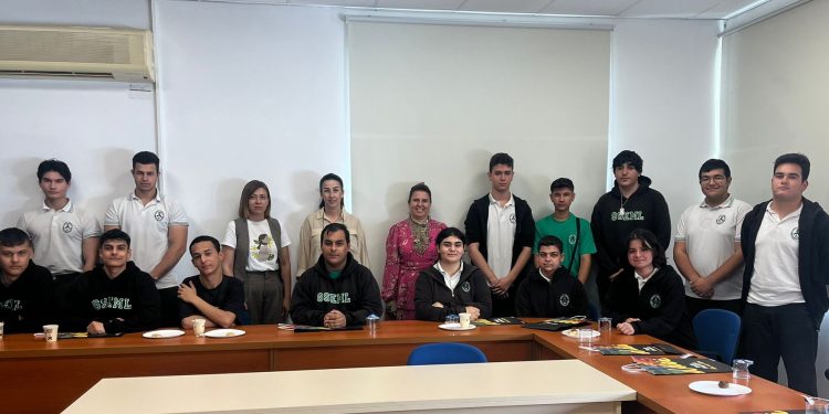 Sedat Simavi Endüstri Meslek Lisesi öğrencileri DAÜ’yü ziyaret etti