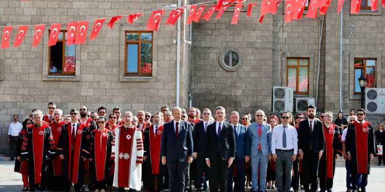 Cumhurbaşkanı Tatar, Süleyman Demirel Üniversitesi mezuniyet törenine katıld