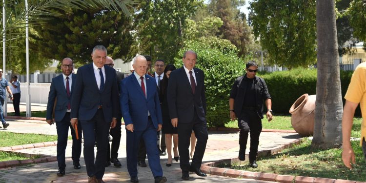 Cumhurbaşkanı Tatar, olağanüstü toplantı için Meclis’te