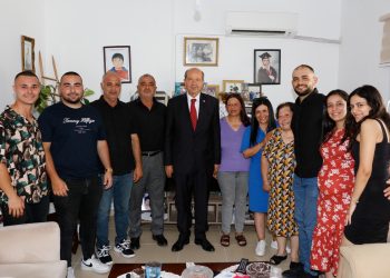 Cumhurbaşkanı Tatar, TMT mücahidi, gazi ve şehit yakınlarını ziyaret etti