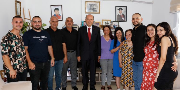 Cumhurbaşkanı Tatar, TMT mücahidi, gazi ve şehit yakınlarını ziyaret etti