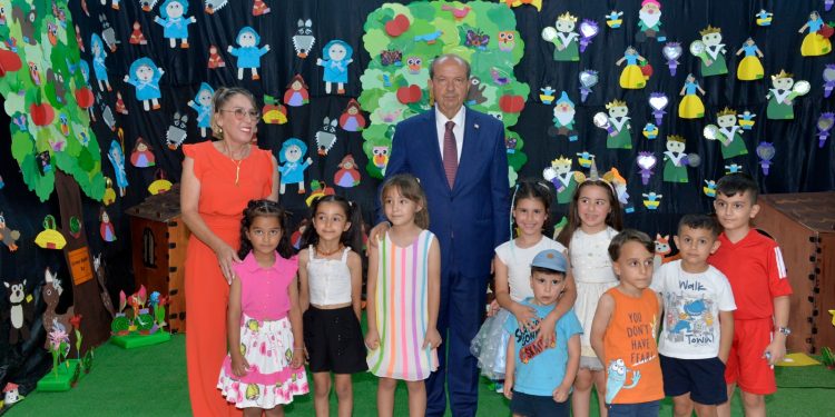 Cumhurbaşkanı Ersin Tatar, Yeni Yüzyıl Anaokulu’nun yıl sonu sergisinin açılışını yaptı