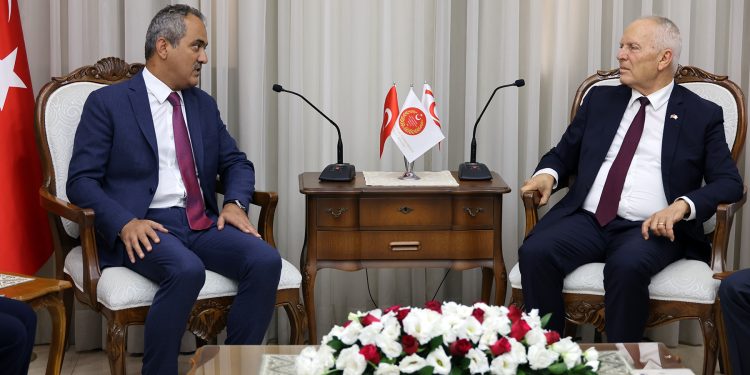 Töre, TBMM Milli Eğitim, Kültür, Gençlik ve Spor Komisyonu Başkanı Özer’i kabul etti