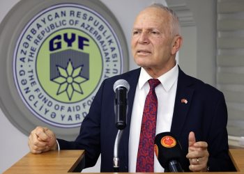 Töre: Türk Milletinin yolu açıktır… İçimize tefrika sokamayacaklar