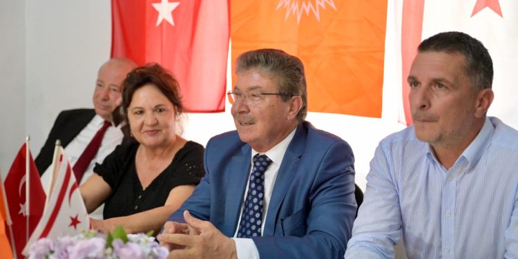 Başbakan Üstel, Güzelyurt ve Lefke’de halkla bayramlaştı: “Protokol KKTC ekonomisine ve altyapısına kısa zamanda büyük ivme katacak”
