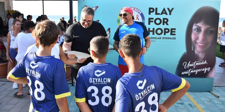 Yardımseverliği ve yaşamı boyunca birçok alanda girişimciliği ile bilinen Deniz Nasıfoğlu, anıldı