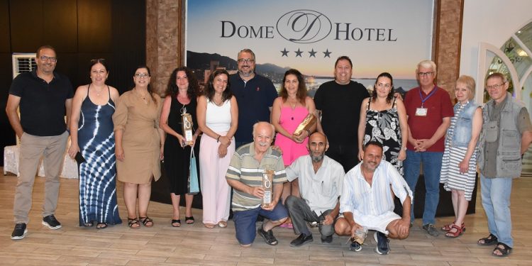 13. Uluslararası Karikatür Yarışması seçici kuruluna veda gecesi