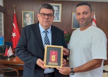 Maliye Bakanı Berova, Atletizm Federasyonu’nu kabul etti: “Buse, ülkemiz gençlerinin önünü açtı”