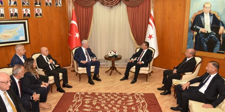 Başbakan Üstel, İYİ Parti Genel Başkanı Müsavat Dervişoğlu ve heyetini kabul etti.