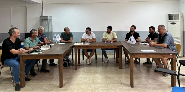 Tropikal meyve üreticileri birlikte üretmek için ilk adımı attı