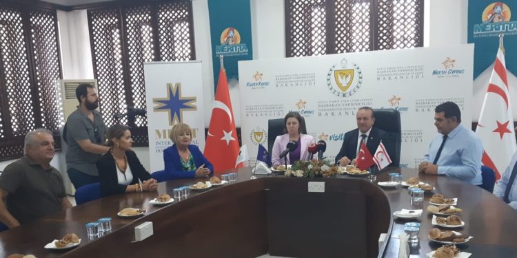 Çevre Koruma Dairesi ile Meritta Deniz Kaplumbağaları Rehabilitasyon Merkezi arasındaki iş birliği anlaşması yenilendi
