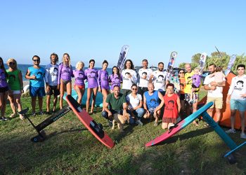 Arda Erkan anısına “Başka Ardalar Ölmesin” sloganıyla 10. Kite-Surf etkinliği yapıldı