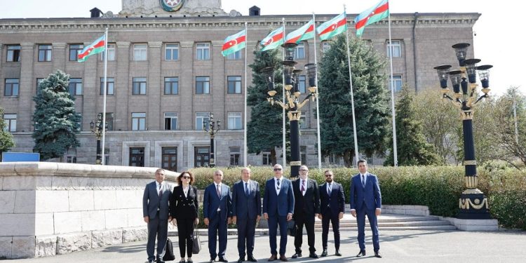 Cumhurbaşkanı Tatar, Hankendi şehrini ziyaret etti