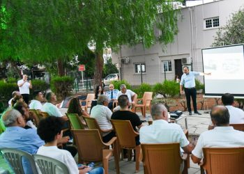 Harmancı, kanalizasyon çalışmalarına ilişkin  bölge sakinleri ve esnafını bilgilendirdi