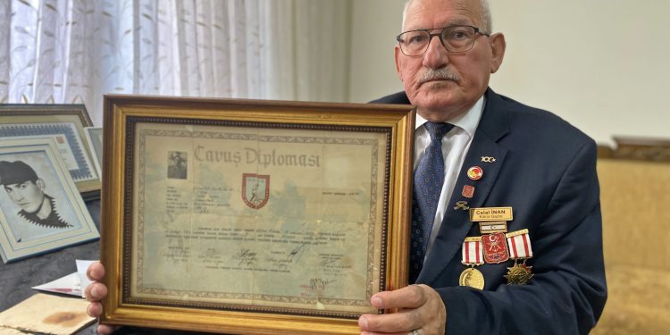 Kıbrıs Barış Harekatı’nın 50. yılı…Mersinli Kıbrıs gazisi 50 yıl önceki cesaret ve kararlılığını koruyor