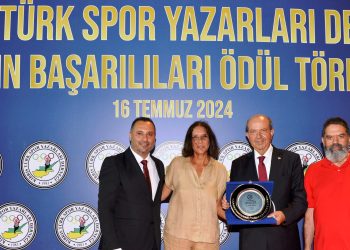 Cumhurbaşkanı Tatar, KTSYD Yılın Başarılıları Ödül Töreni’nde konuştu: “Spor yazarları, sporun gelişmesine katkı yapıyor”