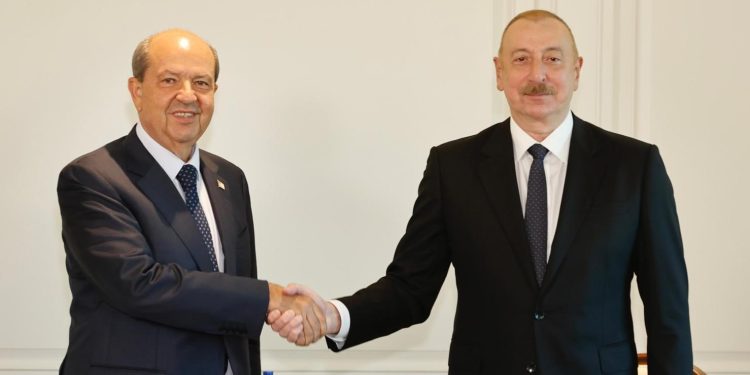 Cumhurbaşkanı Tatar, Azerbaycan Cumhurbaşkanı Aliyev ile bir araya geldi