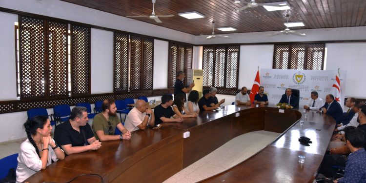 Kıbrıs Türk Devlet Tiyatroları binası inşaatının ikinci etabı başlıyor… Başbakan Yardımcılığı ile yüklenici firma arasında sözleşme imzalandı