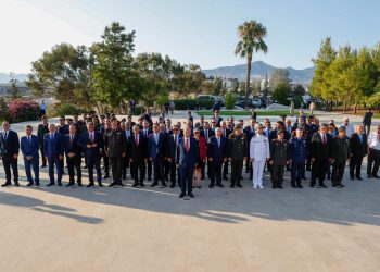 20 Temmuz Barış ve Özgürlük Bayramı kutlamaları… Dr. Fazıl Küçük Anıt Mezarı’nda tören düzenlendi