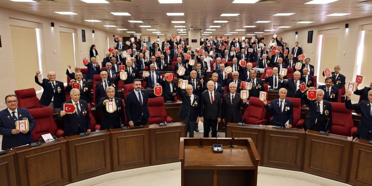 Meclis Başkanı Töre, Kıbrıs gazilerini kabul etti