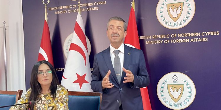 Dışişleri Bakanı Ertuğruloğlu’ndan, İsrail Başbakanı Netanyahu’nun ABD Kongresi’nde konuşturulup dakikalarca ayakta alkışlanmasına tepki