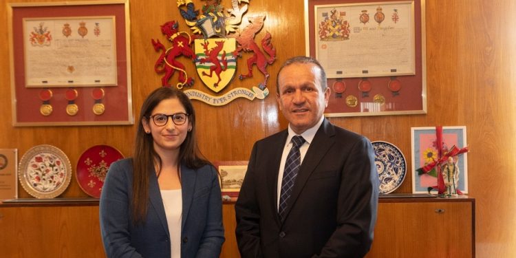 Ataoğlu’ndan İngiltere Parlamentosu’na girmeye hak kazanan Çalışkan’a tebrik