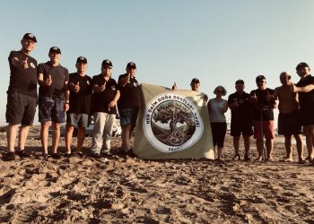 Her Daim Doğa Dostları Başkanı Şentuğ plastik atıkların sahillerde yarattığı kirlilikle ilgili uyarılarda bulundu