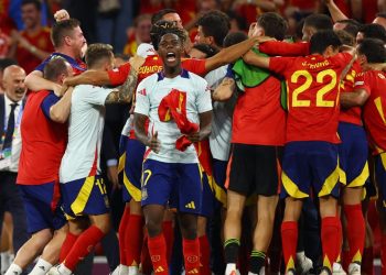 Avrupa Futbol Şampiyonası yarı finalinde Fransa'yı yenen İspanya, ilk finalist oldu