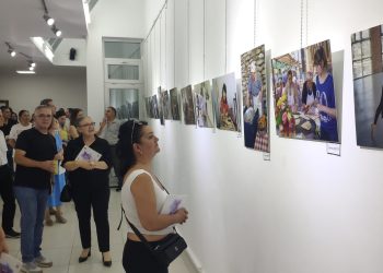 KIFSAD’ın “Kıbrıs’ın Üreten Kadınları” sergisi dün akşam açıldı