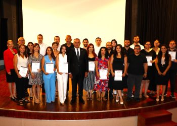 Çavuşoğlu, Yabancı Öğrencilere Türkçe Öğretimi Eğitici Eğitimi Sertifika Programı belge dağıtım törenine katıldı