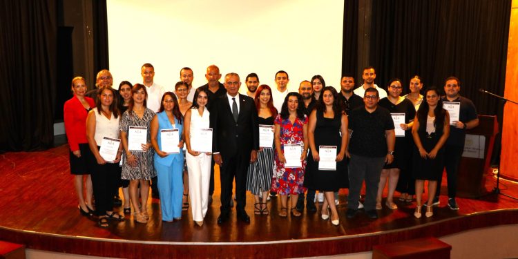 Çavuşoğlu, Yabancı Öğrencilere Türkçe Öğretimi Eğitici Eğitimi Sertifika Programı belge dağıtım törenine katıldı