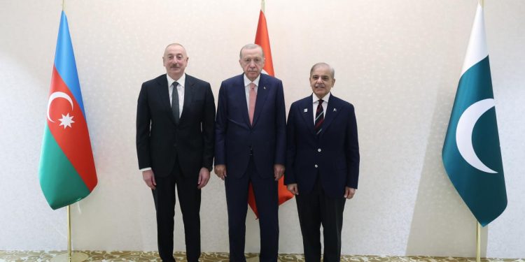 Astana’da Türkiye-Azerbaycan-Pakistan üçlü toplantısında Kıbrıs konusu da ele alındı