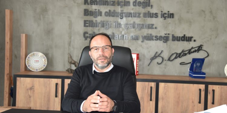 Sadıkoğlu: İtfaiyemizin elinde dağlık arazilere erişecek araçlar olsaydı, bu yangın bu noktalara gelmeden önlenebilirdi