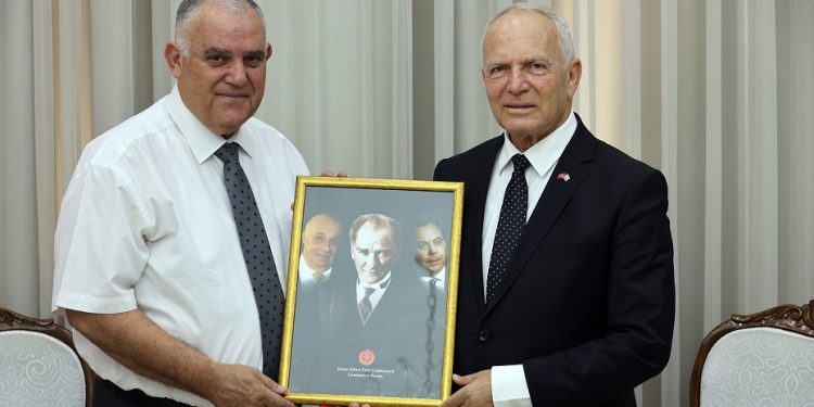 Töre, Emekli Polisler Derneği heyetini kabul etti