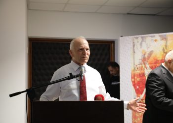 Töre, Bülent Günkut’un kitap tanıtımı ve fotoğraf sergisine katıldı