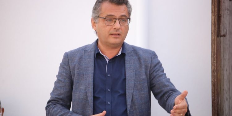 Erhürman: Kıbrıs sorunuyla ilgili şu anda sürdürülen pozisyonla sonuç almak mümkün değil