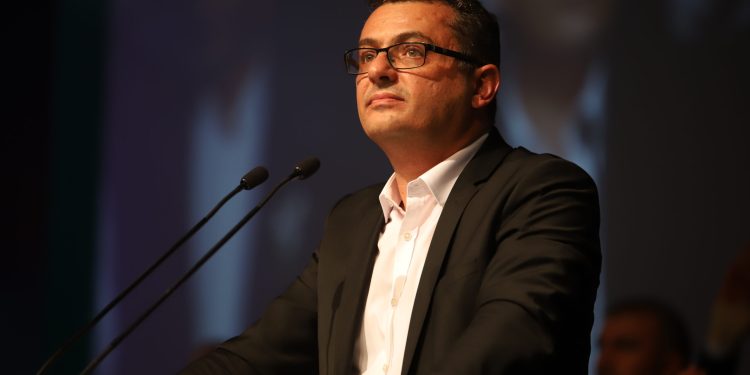 Erhürman: “Değiştirme irademizi gösterme zamanıdır”