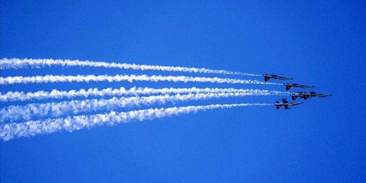 Türk Yıldızları, Kıbrıs Barış Harekatı’nın 50’nci yılı kapsamında Girne’de prova uçuşu gerçekleştirdi