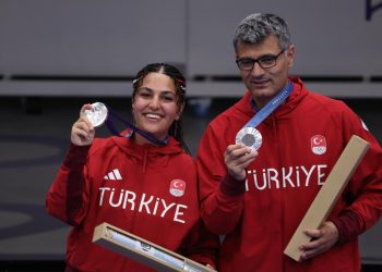 Yusuf Dikeç ve Şevval İlayda Tarhan'dan atıcılıkta gümüş madalya