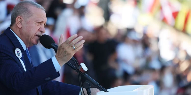TC Cumhurbaşkanı Erdoğan: Kıbrıs Türk’ü kardeşlerimizin hukukunun çiğnenmesine izin vermeyeceğiz
