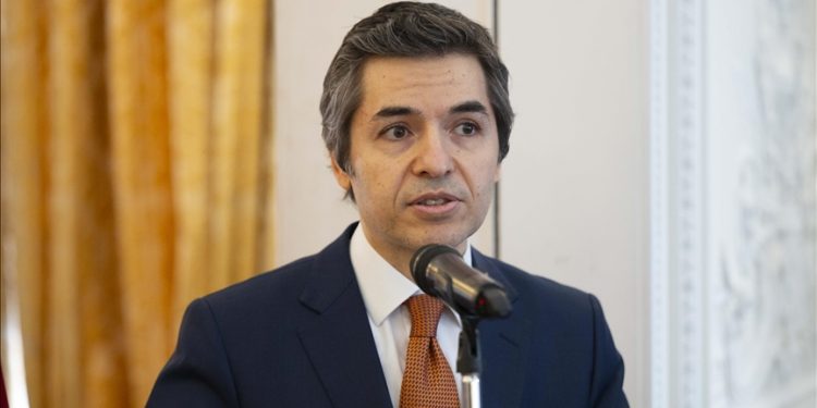 Türkiye’nin Londra Büyükelçisi, Türk toplumunu şiddet olaylarına karşı dikkatli olmaya çağırdı