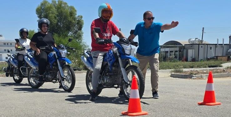 Motosiklet sürüş eğitmen adayları kurslara devam ediyor