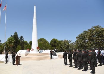 1 Ağustos Toplumsal Direniş Bayramı dolayısıyla Cumhuriyet Parkı Anıtı’nda tören yapıldı