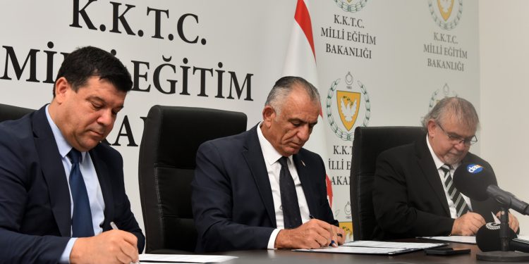 DAÜ ile AÖA ortak “yüksek lisans ve doktora” programı hazırlıyor