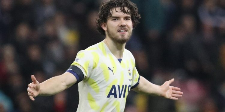 Ferdi Kadıoğlu 30 milyon euro bonservisle Brighton'da