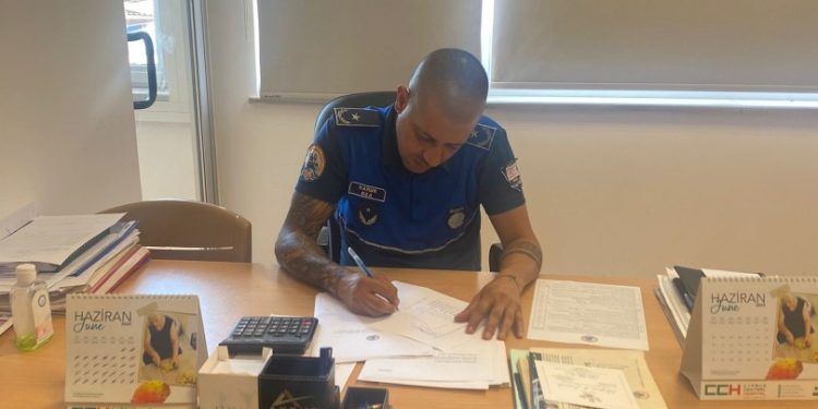 Gazimağusa Belediyesi Zabıta Birimi kurallara uymayanlara cezai işlem uyguluyor