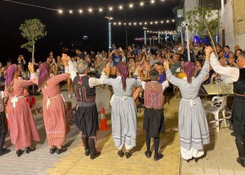 Lefkoşa Gençlik Günleri kapsamında “İki Toplumlu Konser ve Halk Dansları Gösterisi” yapıldı